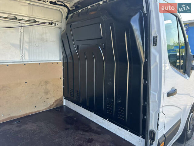 Білий Рено Мастєр, об'ємом двигуна 2.3 л та пробігом 157 тис. км за 18800 $, фото 12 на Automoto.ua
