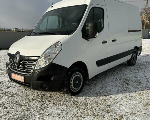 Белый Рено Мастер, объемом двигателя 2.3 л и пробегом 257 тыс. км за 17800 $, фото 1 на Automoto.ua