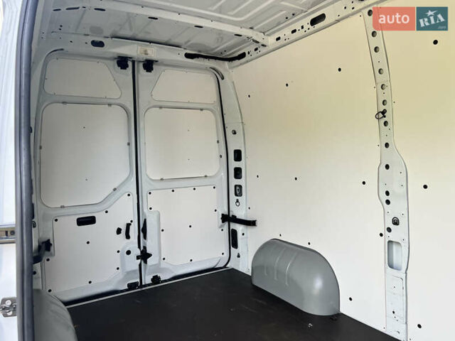 Белый Рено Мастер, объемом двигателя 2.3 л и пробегом 240 тыс. км за 17200 $, фото 45 на Automoto.ua