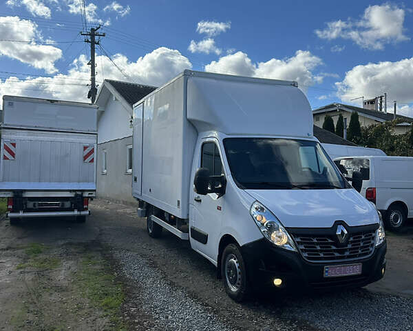 Белый Рено Мастер, объемом двигателя 2.3 л и пробегом 223 тыс. км за 22263 $, фото 1 на Automoto.ua