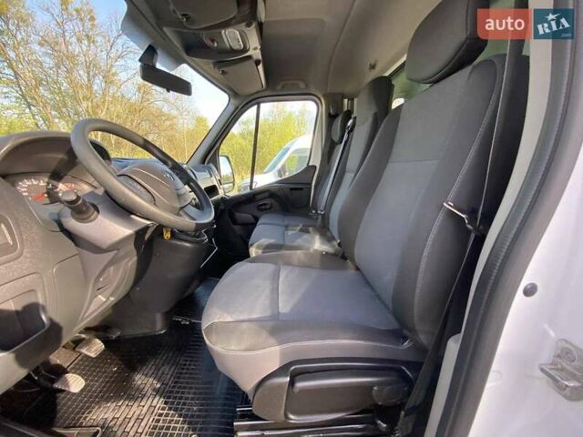 Белый Рено Мастер, объемом двигателя 2.3 л и пробегом 228 тыс. км за 18999 $, фото 30 на Automoto.ua