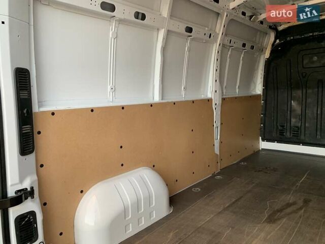 Белый Рено Мастер, объемом двигателя 2.3 л и пробегом 190 тыс. км за 17500 $, фото 30 на Automoto.ua