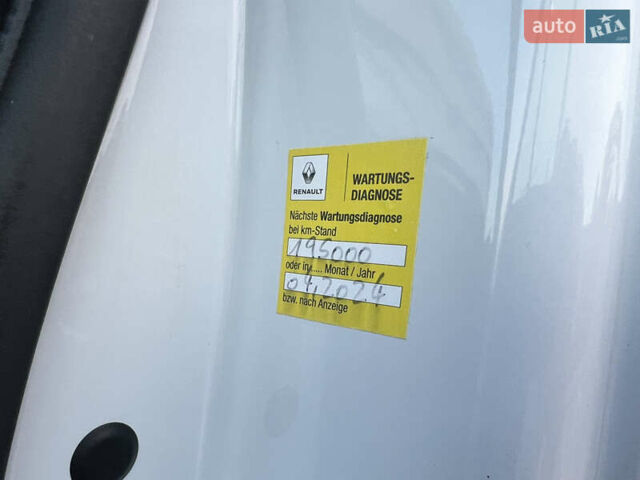 Білий Рено Мастєр, об'ємом двигуна 2.3 л та пробігом 240 тис. км за 17300 $, фото 36 на Automoto.ua