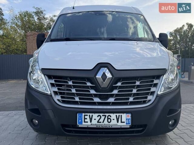 Белый Рено Мастер, объемом двигателя 2.3 л и пробегом 190 тыс. км за 17700 $, фото 4 на Automoto.ua