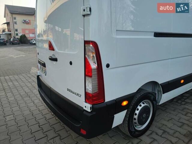 Белый Рено Мастер, объемом двигателя 2.3 л и пробегом 315 тыс. км за 17600 $, фото 18 на Automoto.ua