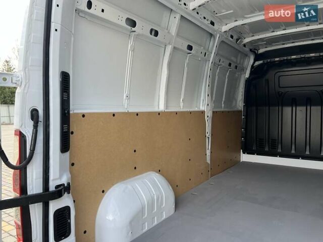 Белый Рено Мастер, объемом двигателя 2.3 л и пробегом 128 тыс. км за 18999 $, фото 21 на Automoto.ua