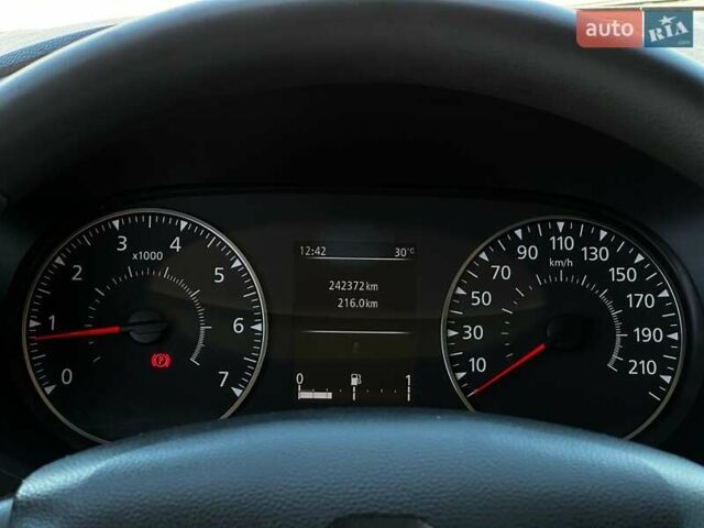 Белый Рено Мастер, объемом двигателя 2.3 л и пробегом 242 тыс. км за 18500 $, фото 11 на Automoto.ua