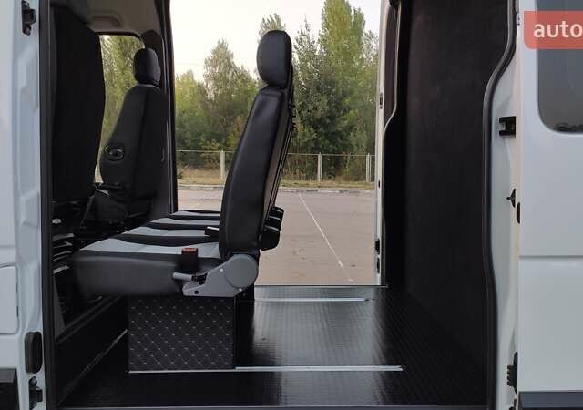Белый Рено Мастер, объемом двигателя 2.3 л и пробегом 203 тыс. км за 18800 $, фото 21 на Automoto.ua