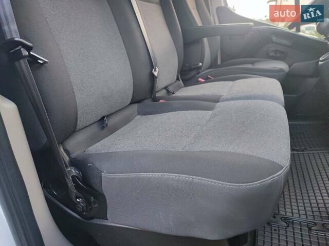 Белый Рено Мастер, объемом двигателя 2.3 л и пробегом 315 тыс. км за 17600 $, фото 64 на Automoto.ua