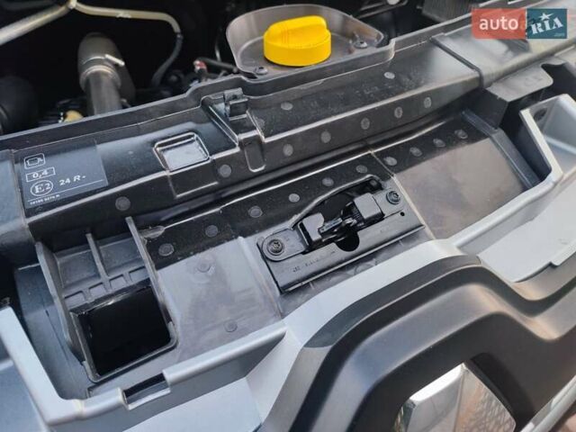 Белый Рено Мастер, объемом двигателя 2.3 л и пробегом 315 тыс. км за 17600 $, фото 87 на Automoto.ua