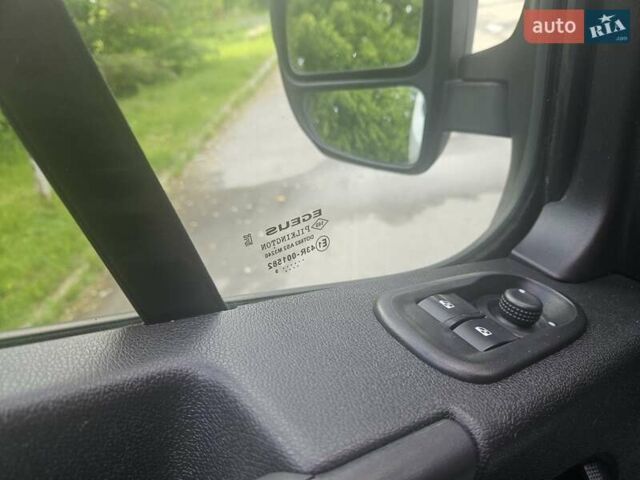 Білий Рено Мастєр, об'ємом двигуна 2.3 л та пробігом 280 тис. км за 16999 $, фото 27 на Automoto.ua