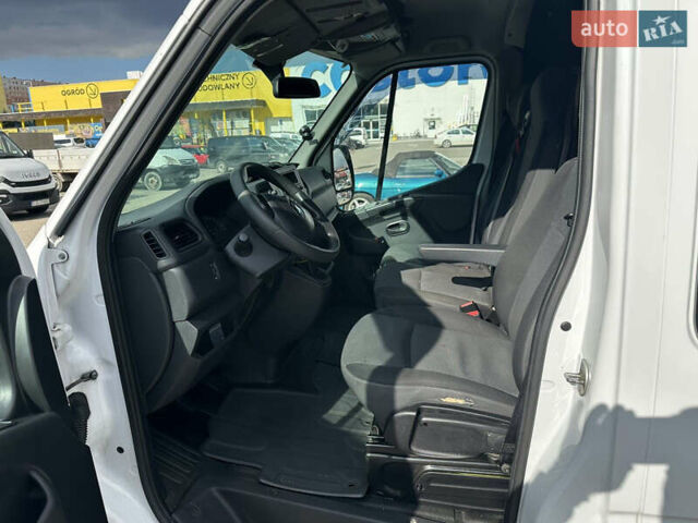 Белый Рено Мастер, объемом двигателя 2.3 л и пробегом 185 тыс. км за 23999 $, фото 4 на Automoto.ua