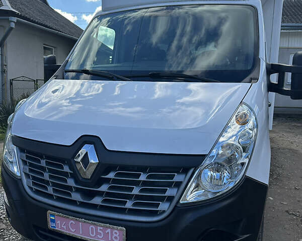 Белый Рено Мастер, объемом двигателя 2.3 л и пробегом 223 тыс. км за 22263 $, фото 3 на Automoto.ua