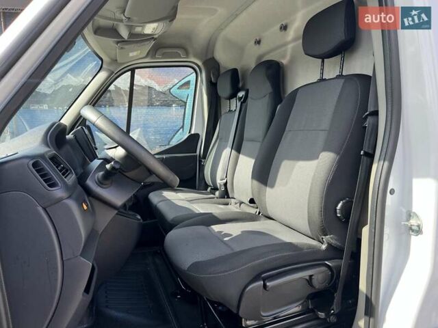 Белый Рено Мастер, объемом двигателя 2.3 л и пробегом 162 тыс. км за 21000 $, фото 16 на Automoto.ua