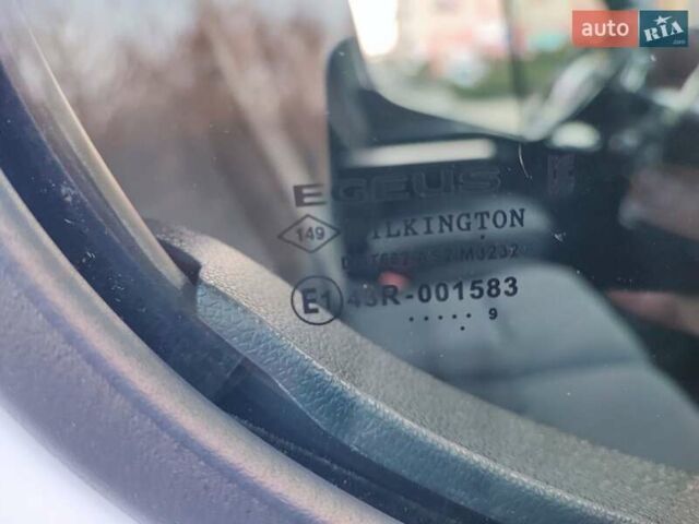 Белый Рено Мастер, объемом двигателя 2.3 л и пробегом 315 тыс. км за 17600 $, фото 69 на Automoto.ua