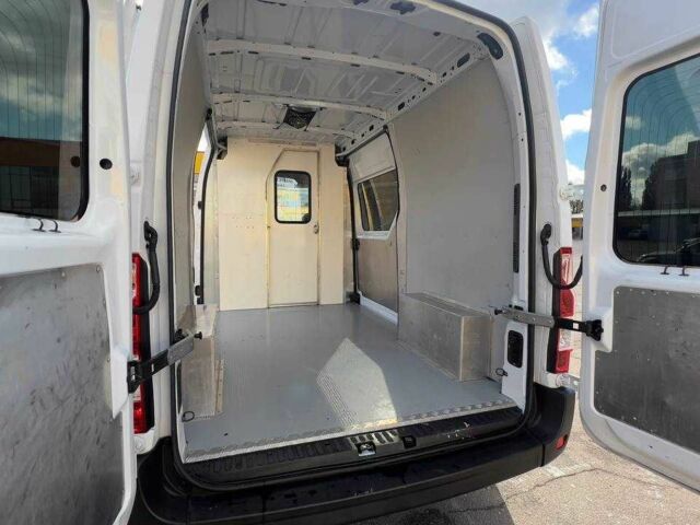 Белый Рено Мастер, объемом двигателя 2.3 л и пробегом 212 тыс. км за 13500 $, фото 9 на Automoto.ua