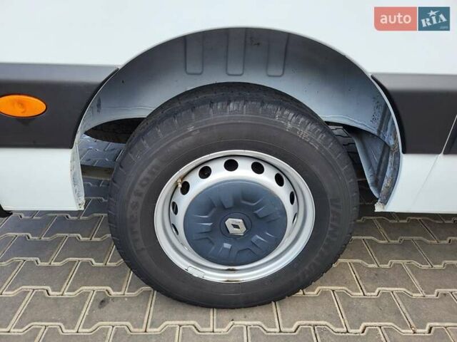 Білий Рено Мастєр, об'ємом двигуна 2.3 л та пробігом 279 тис. км за 18000 $, фото 17 на Automoto.ua