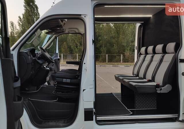 Белый Рено Мастер, объемом двигателя 2.3 л и пробегом 203 тыс. км за 18800 $, фото 25 на Automoto.ua