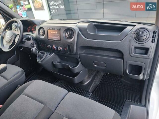 Белый Рено Мастер, объемом двигателя 2.3 л и пробегом 315 тыс. км за 17600 $, фото 66 на Automoto.ua