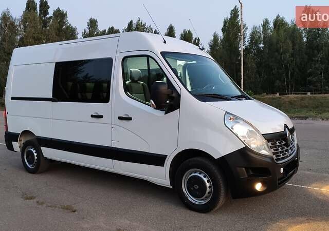Белый Рено Мастер, объемом двигателя 2.3 л и пробегом 203 тыс. км за 18800 $, фото 2 на Automoto.ua
