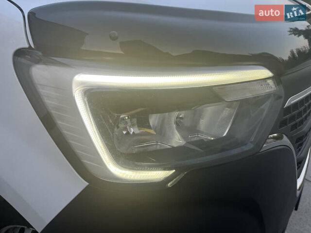 Рено Мастер 2019 в Кропивницком (Кировограде) на Automoto.ua Белый Рено Мастер, объемом двигателя 2.3 л и пробегом 355 тыс. км за 18299 $, фото 10 на Automoto.ua