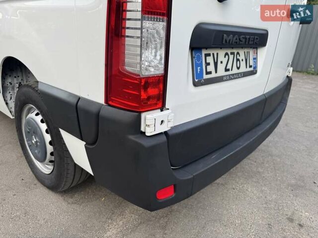 Белый Рено Мастер, объемом двигателя 2.3 л и пробегом 190 тыс. км за 17700 $, фото 18 на Automoto.ua