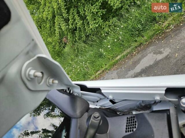 Білий Рено Мастєр, об'ємом двигуна 2.3 л та пробігом 280 тис. км за 16999 $, фото 72 на Automoto.ua