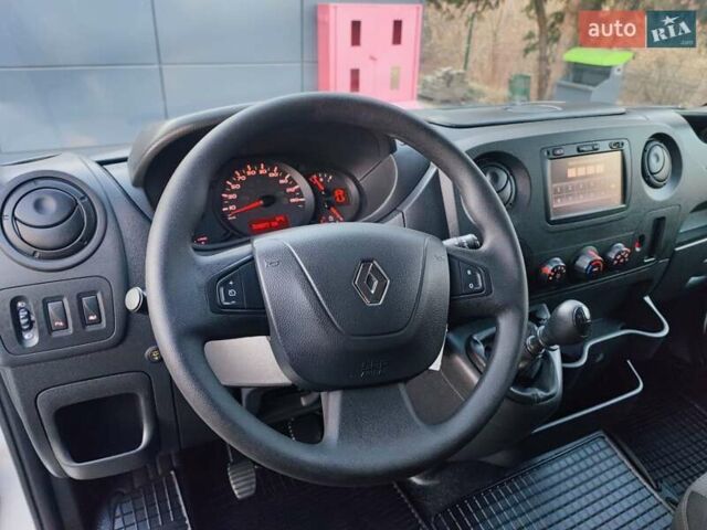 Белый Рено Мастер, объемом двигателя 2.3 л и пробегом 315 тыс. км за 17600 $, фото 48 на Automoto.ua
