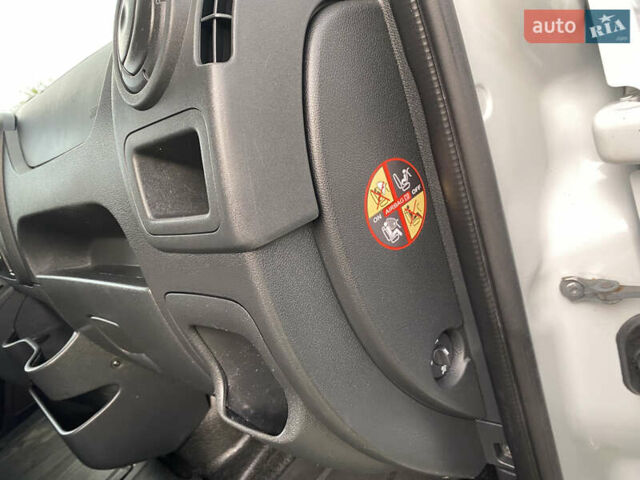 Білий Рено Мастєр, об'ємом двигуна 2.3 л та пробігом 160 тис. км за 20800 $, фото 38 на Automoto.ua