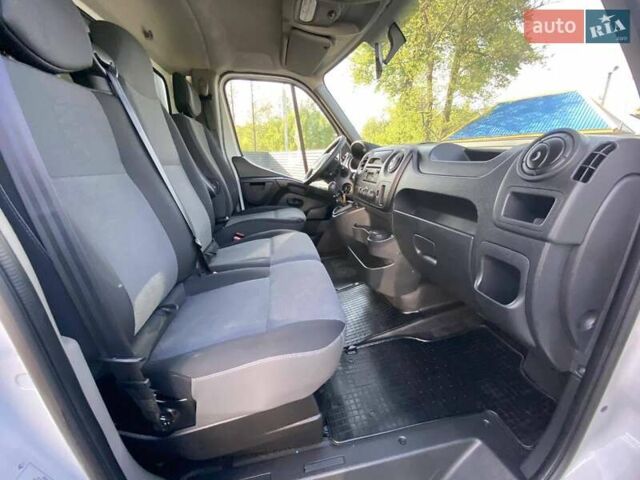 Белый Рено Мастер, объемом двигателя 2.3 л и пробегом 228 тыс. км за 18999 $, фото 37 на Automoto.ua