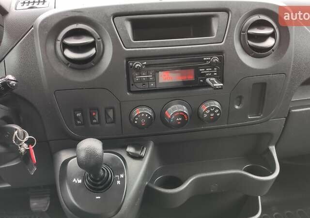 Белый Рено Мастер, объемом двигателя 2.3 л и пробегом 203 тыс. км за 15800 $, фото 26 на Automoto.ua