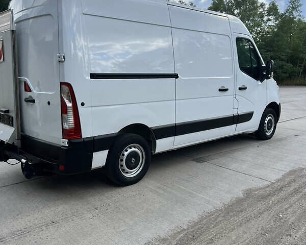 Белый Рено Мастер, объемом двигателя 2.3 л и пробегом 256 тыс. км за 17500 $, фото 12 на Automoto.ua