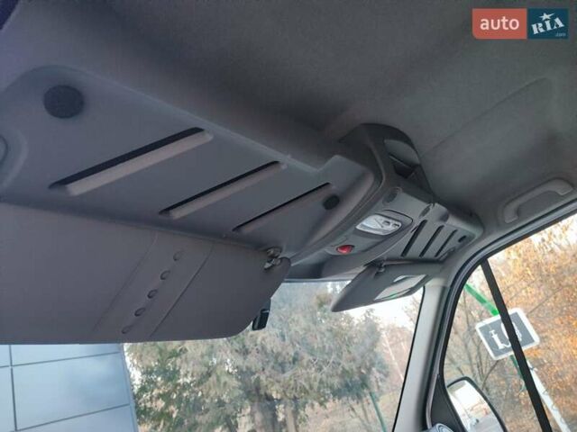 Белый Рено Мастер, объемом двигателя 2.3 л и пробегом 315 тыс. км за 17600 $, фото 54 на Automoto.ua