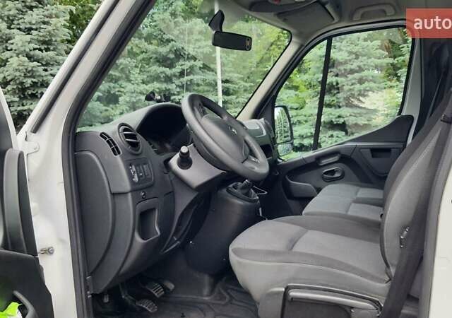 Белый Рено Мастер, объемом двигателя 2.3 л и пробегом 385 тыс. км за 17000 $, фото 11 на Automoto.ua