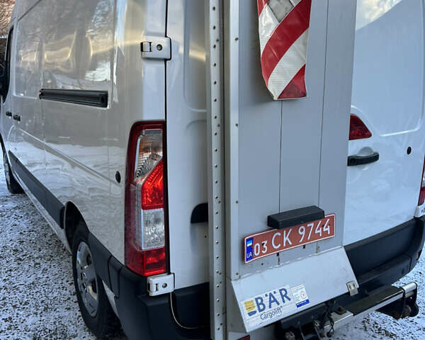 Белый Рено Мастер, объемом двигателя 2.3 л и пробегом 217 тыс. км за 18000 $, фото 8 на Automoto.ua