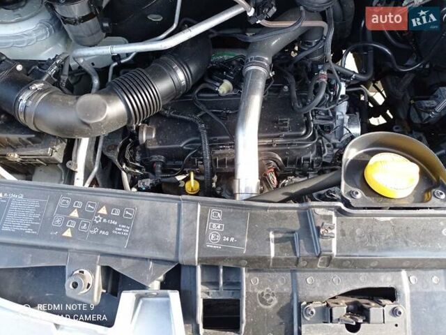 Білий Рено Мастєр, об'ємом двигуна 2.3 л та пробігом 247 тис. км за 16800 $, фото 20 на Automoto.ua