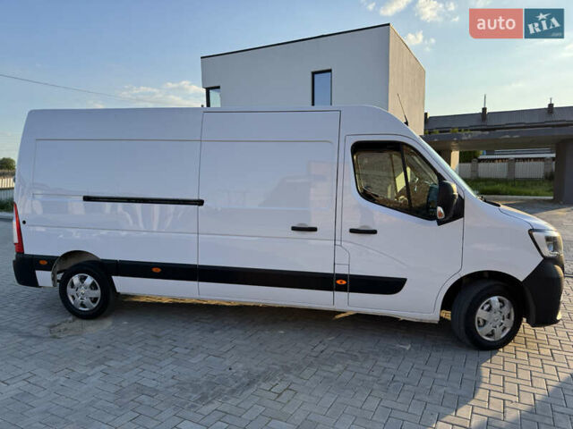 Белый Рено Мастер, объемом двигателя 2.3 л и пробегом 282 тыс. км за 20900 $, фото 3 на Automoto.ua