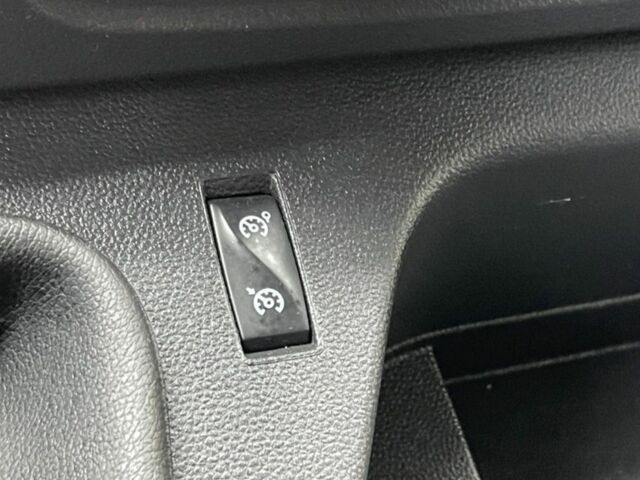 Белый Рено Мастер, объемом двигателя 2.3 л и пробегом 193 тыс. км за 18700 $, фото 17 на Automoto.ua