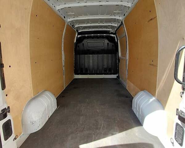 Белый Рено Мастер, объемом двигателя 2.3 л и пробегом 353 тыс. км за 18999 $, фото 22 на Automoto.ua