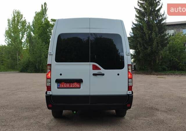 Белый Рено Мастер, объемом двигателя 2.3 л и пробегом 237 тыс. км за 17700 $, фото 5 на Automoto.ua