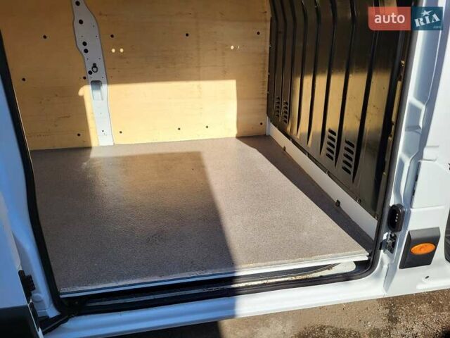 Білий Рено Мастєр, об'ємом двигуна 2.3 л та пробігом 192 тис. км за 19500 $, фото 35 на Automoto.ua