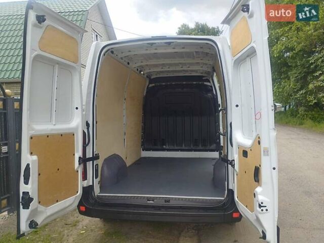 Белый Рено Мастер, объемом двигателя 0 л и пробегом 280 тыс. км за 18800 $, фото 6 на Automoto.ua