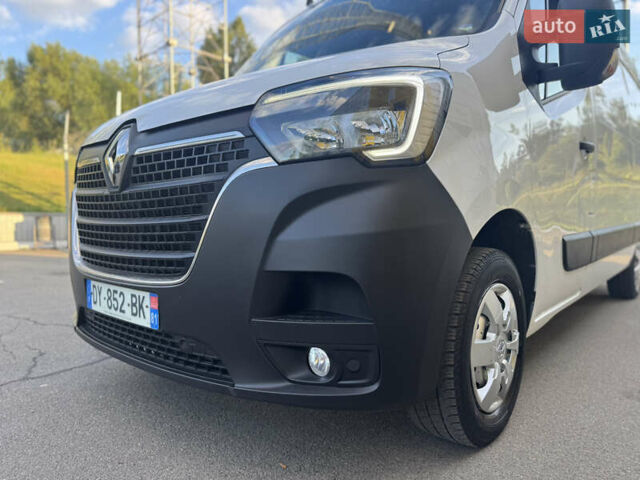 Белый Рено Мастер, объемом двигателя 2.3 л и пробегом 280 тыс. км за 18300 $, фото 13 на Automoto.ua