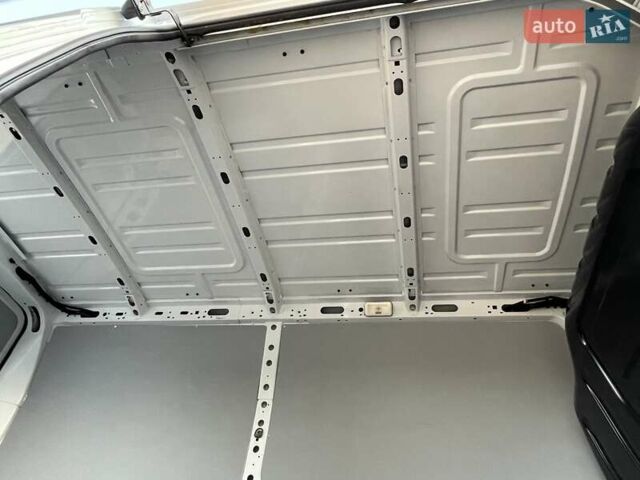 Белый Рено Мастер, объемом двигателя 2.3 л и пробегом 180 тыс. км за 18700 $, фото 44 на Automoto.ua