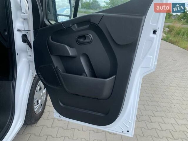 Белый Рено Мастер, объемом двигателя 2.3 л и пробегом 225 тыс. км за 21300 $, фото 86 на Automoto.ua