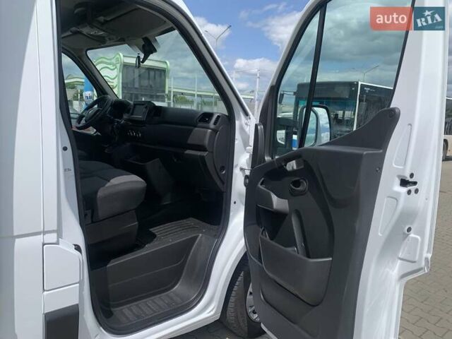 Белый Рено Мастер, объемом двигателя 2.3 л и пробегом 225 тыс. км за 21300 $, фото 57 на Automoto.ua
