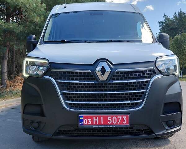 Белый Рено Мастер, объемом двигателя 2.3 л и пробегом 353 тыс. км за 18999 $, фото 4 на Automoto.ua