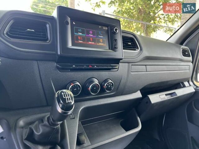 Белый Рено Мастер, объемом двигателя 2.3 л и пробегом 168 тыс. км за 20999 $, фото 16 на Automoto.ua