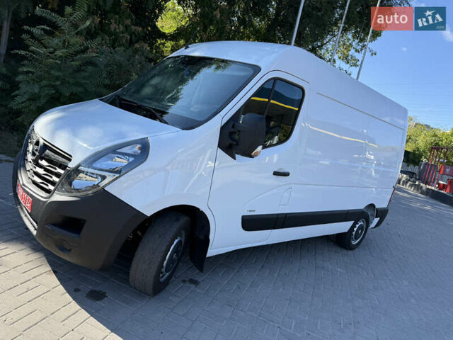 Белый Рено Мастер, объемом двигателя 0 л и пробегом 195 тыс. км за 17999 $, фото 2 на Automoto.ua