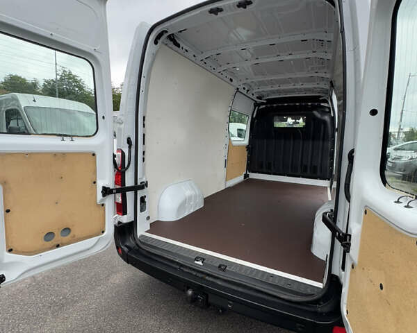 Белый Рено Мастер, объемом двигателя 2.3 л и пробегом 215 тыс. км за 21500 $, фото 31 на Automoto.ua